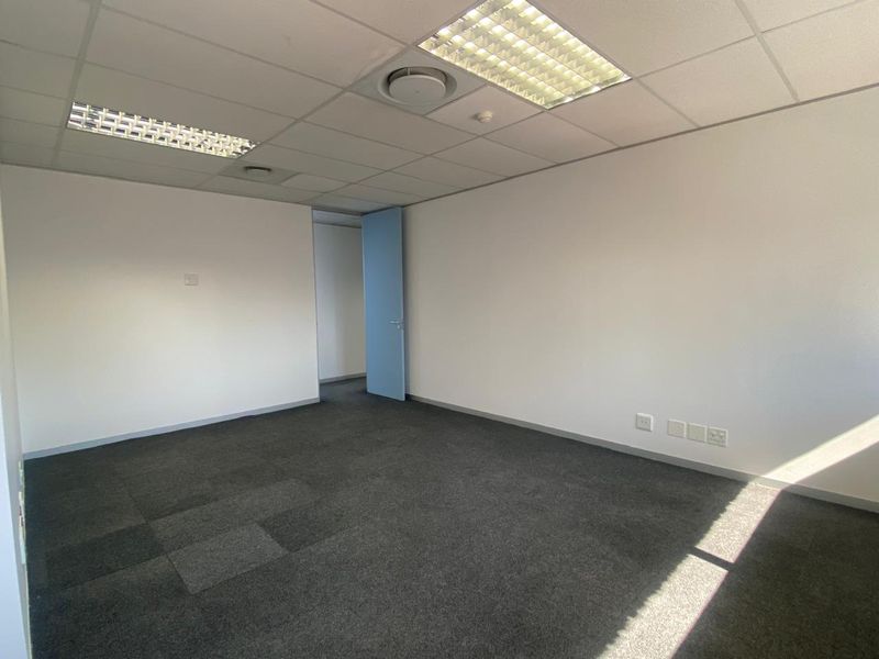 Offices To Rent in City Centre - Photo 7