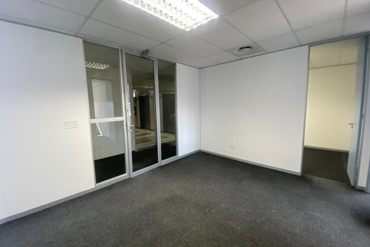 Offices To Rent in City Centre - Photo 5
