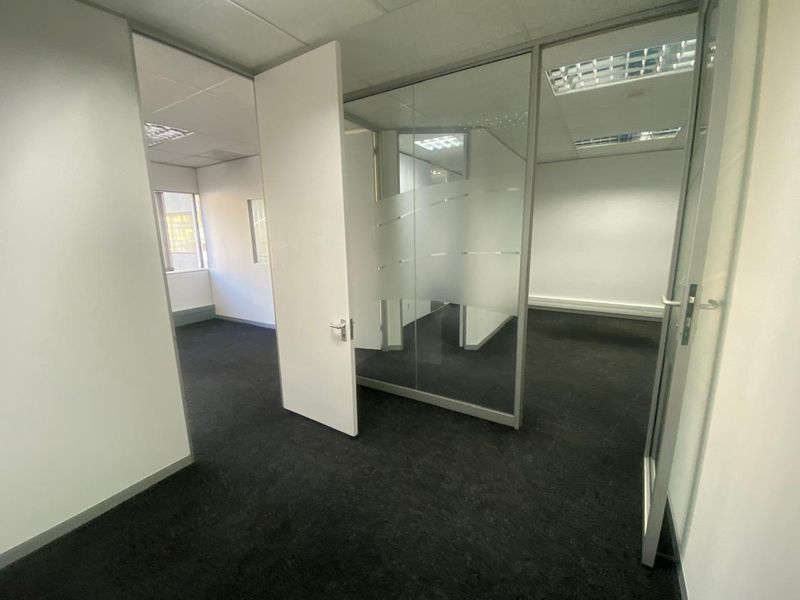Offices to Rent in Long Street - Photo 7