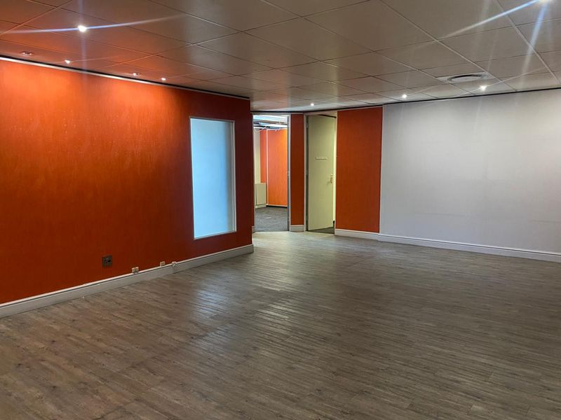 Fully Fitted Out Offices to Rent - Photo 5