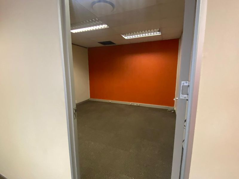 Fully Fitted Out Offices to Rent - Photo 8