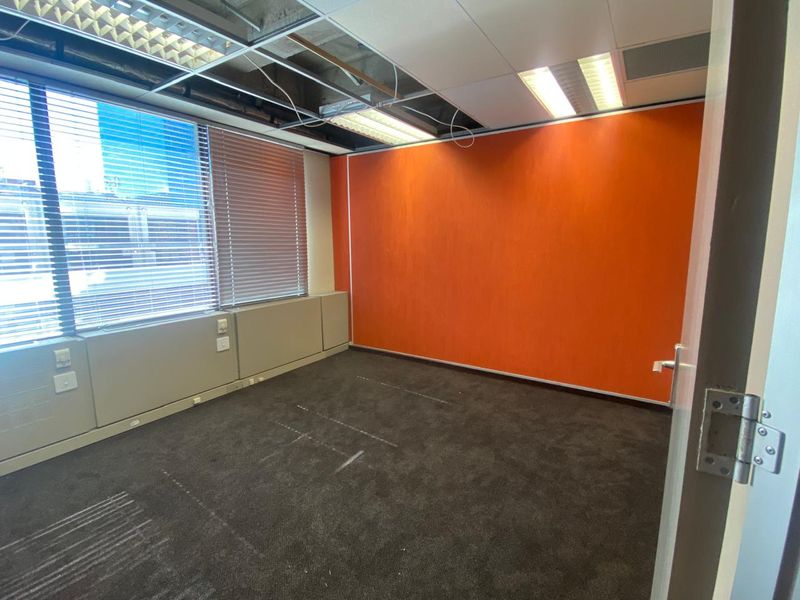 Fully Fitted Out Offices to Rent - Photo 3