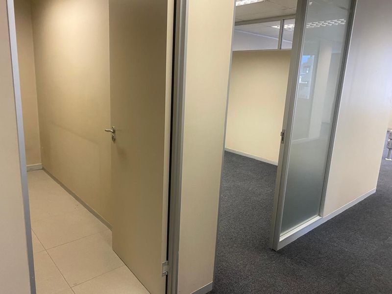 Offices to Let in Cape Town City Centre, - Photo 8
