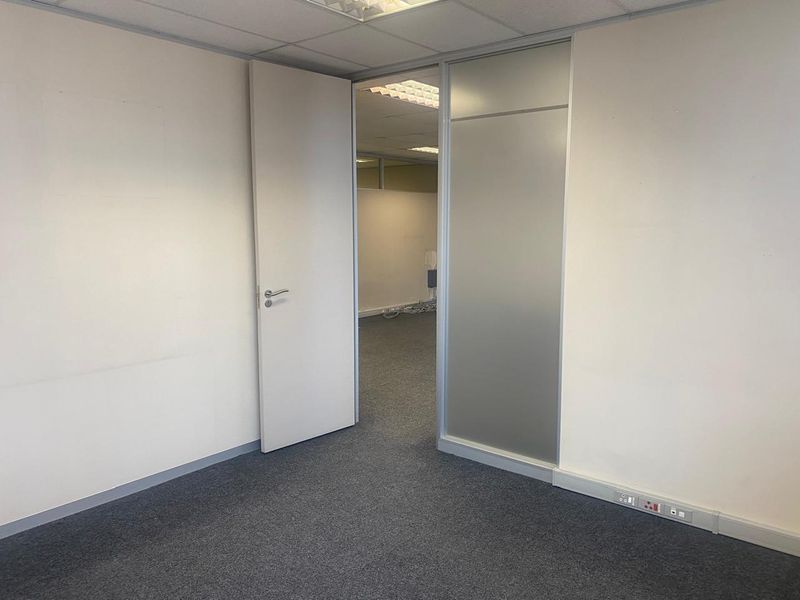 Offices to Let in Cape Town City Centre, - Photo 6