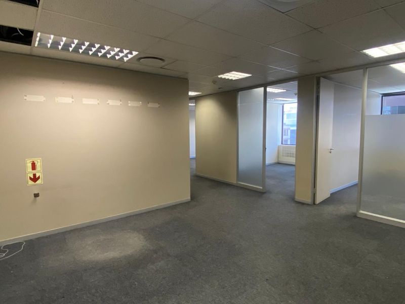 Offices to Let in Cape Town City Centre, - Photo 4