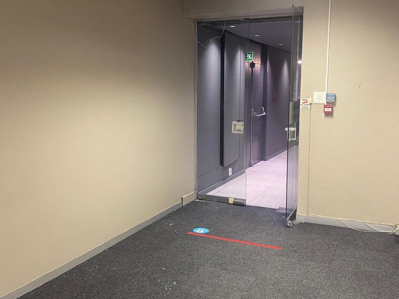 Offices to Let in Cape Town City Centre, - Photo 5