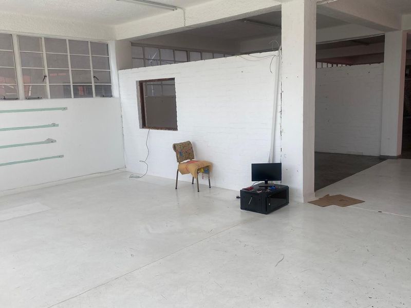 Commercial Unit to Let in Foreshore - Photo 7