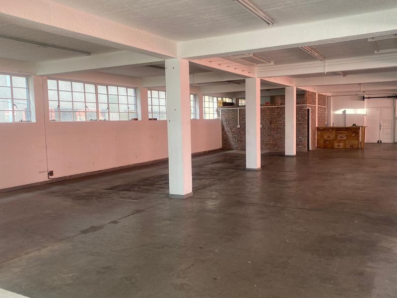 Commercial Unit to Let in Foreshore - Photo 9