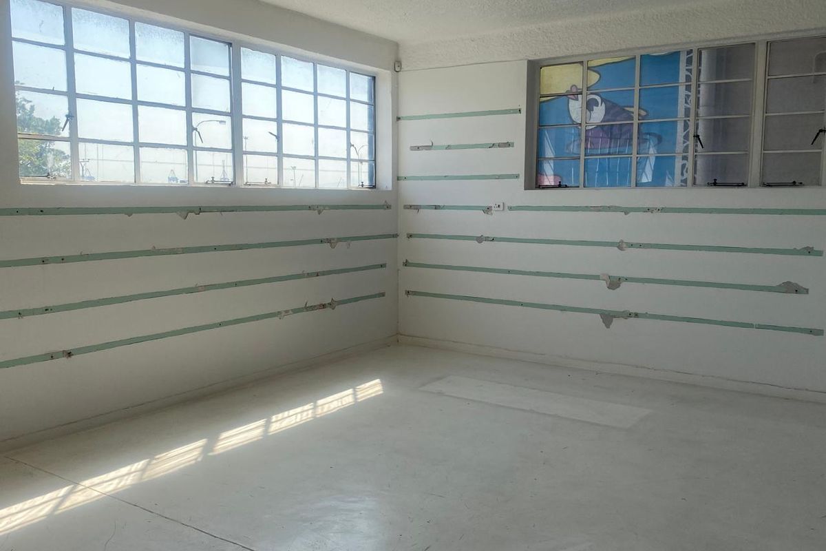 Commercial Unit to Let in Foreshore - Photo 5