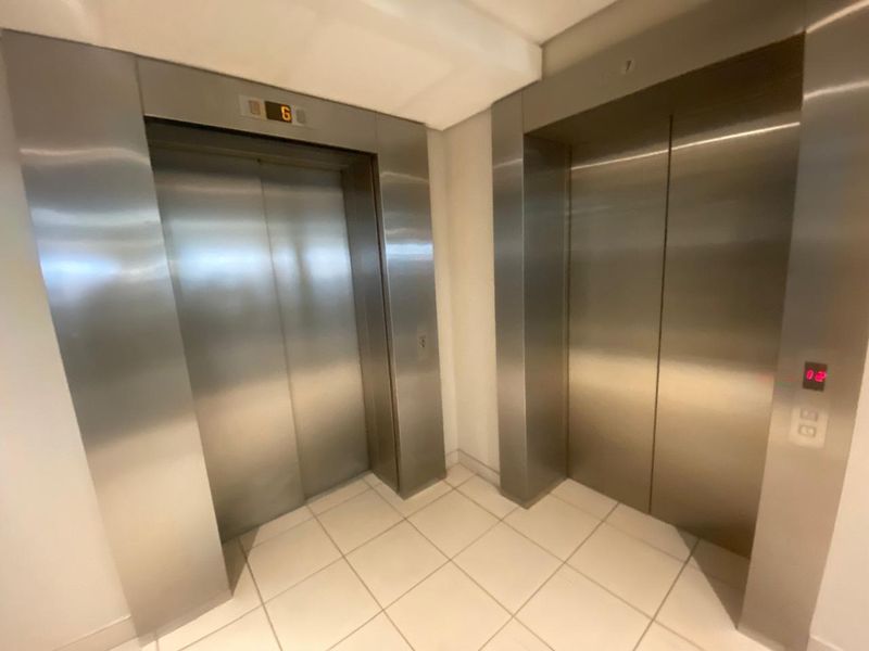 Full Floorplate Office Space to Let - Photo 7