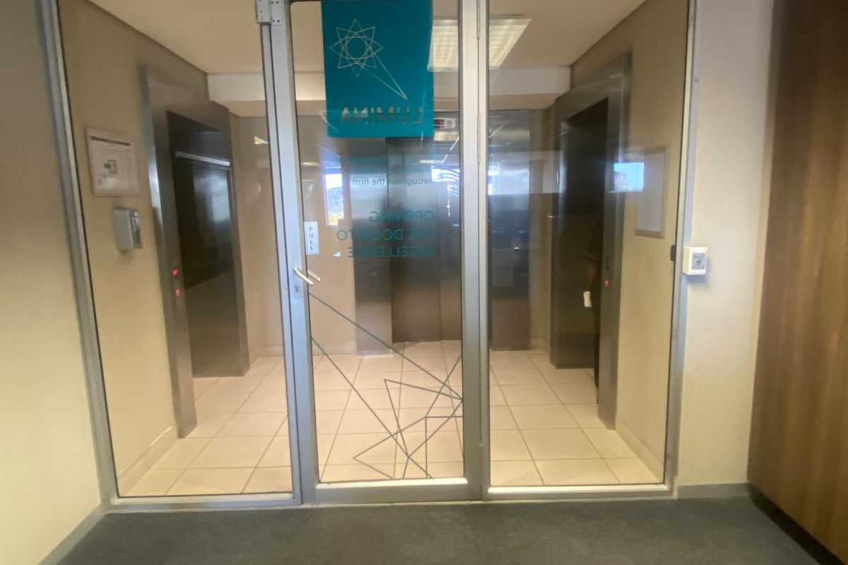 Office Space to Let in Cape Town - Photo 4