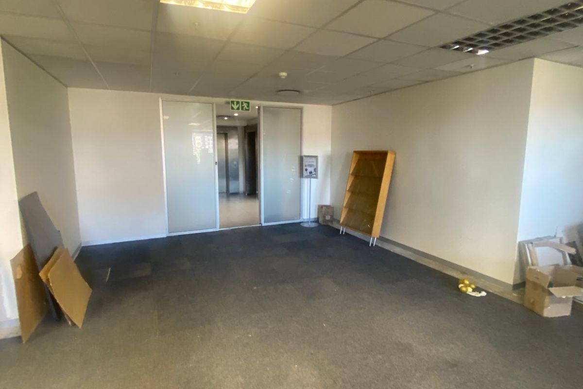 Office Space to Let in Cape Town - Photo 5