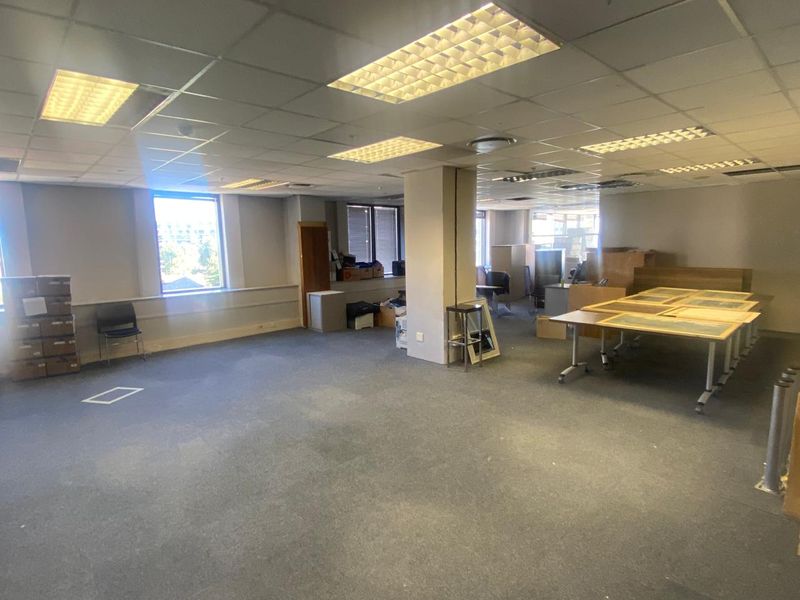 Office Space to Let in Cape Town - Photo 2