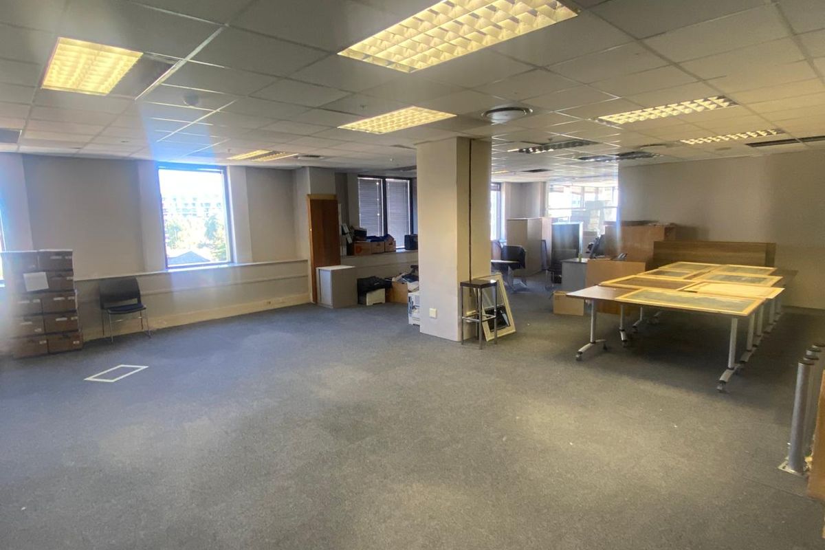 Office Space to Let in Cape Town - Photo 2