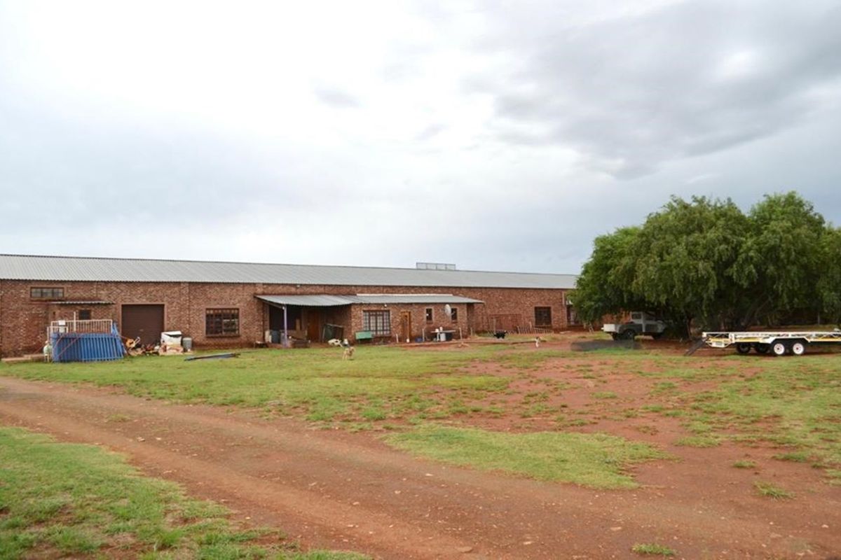 Prime Investment Opportunity - Residential & Commercial Property on the N12 - Photo 4