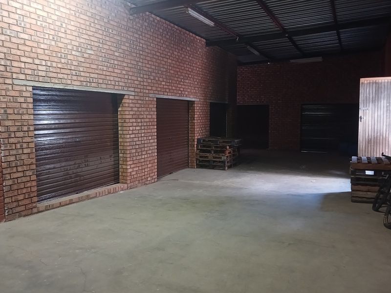 Mixed property use residential and commercial that will generate passive income - Photo 5