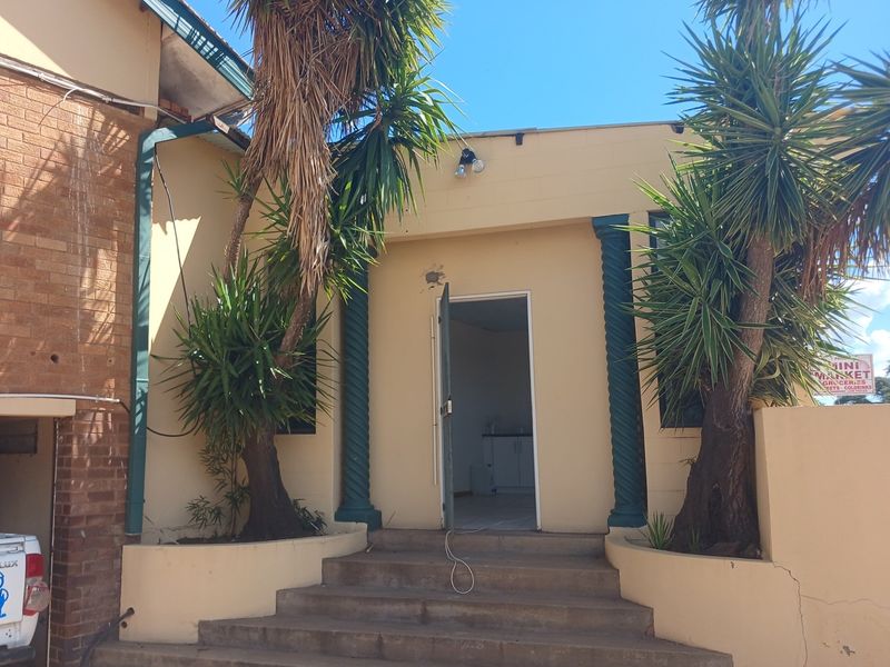 Mixed property use residential and commercial that will generate passive income - Photo 9