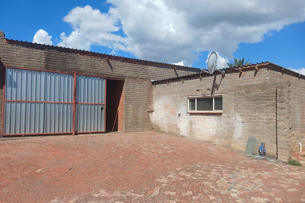 Mixed property use residential and commercial that will generate passive income - Photo 4