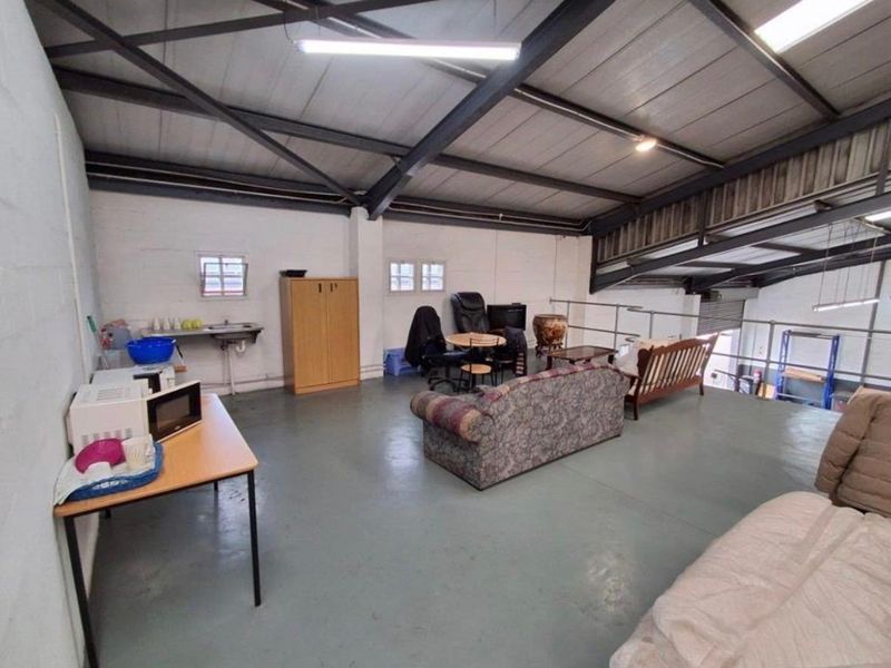 Factory / Warehouse To Rent in Gunners Park in Epping Industrial - Photo 4