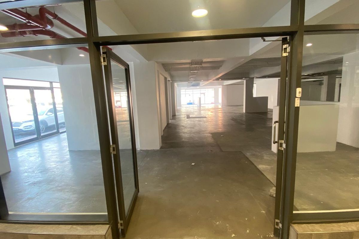 Retail Space To Let - Photo 4