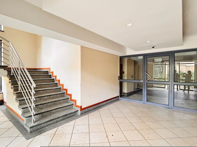 Prestigious Corporate Headquarters in Brooklyn | 3 720m2 GBA | Prime Location - Photo 7