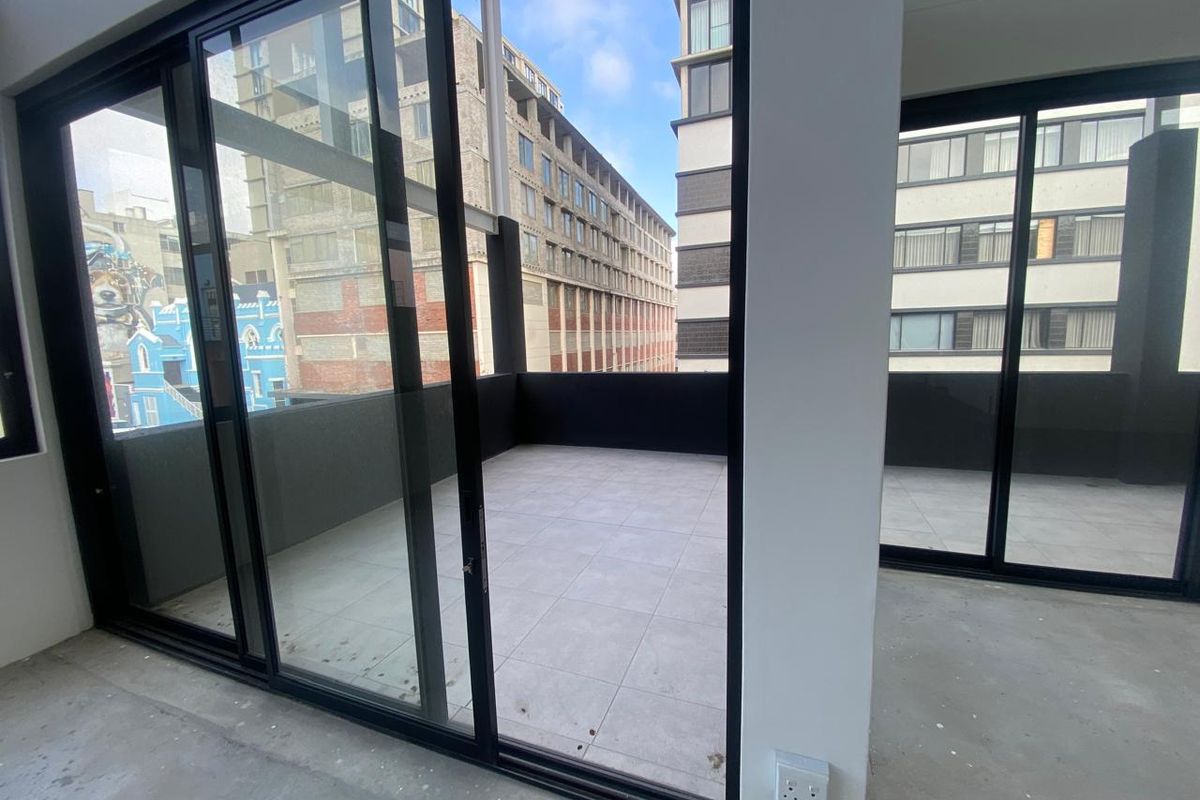 Restaurant and Bar Space to Rent in Harrington Street, Gardens - Photo 3