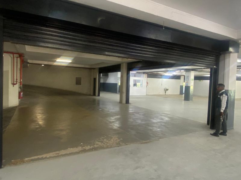 Showroom To Let in Cape Town City Centre - Photo 7