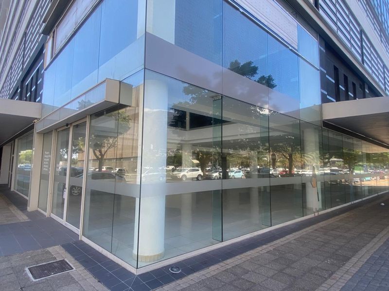 Showroom To Let in Cape Town City Centre - Photo 1