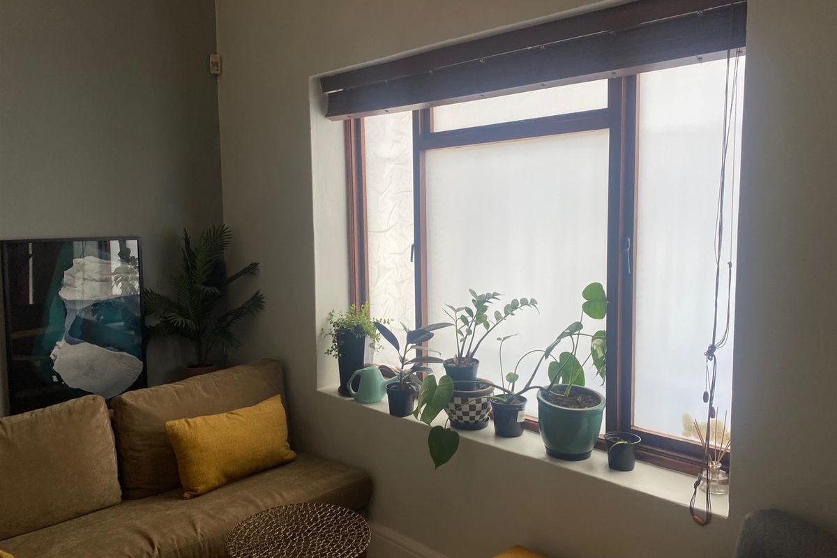 Free-Standing Building For Sale in Gardens - Photo 2