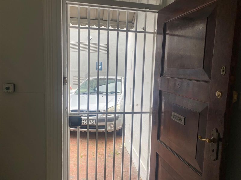 Free-Standing Building For Sale in Gardens - Photo 3