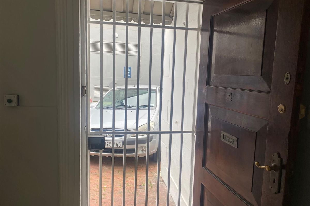 Free-Standing Building For Sale in Gardens - Photo 3