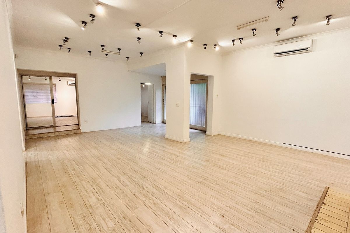 Versatile Residential Property with Office Potential - Prime Brooklyn Location - Photo 2