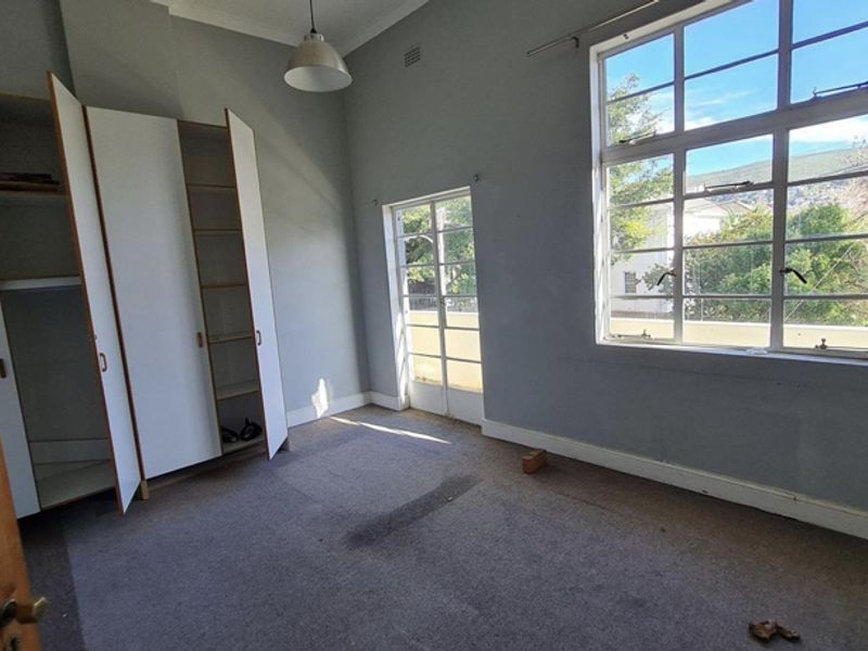 GB1 Mixed Use Building for Sale In Gardens, Cape Town - Photo 4