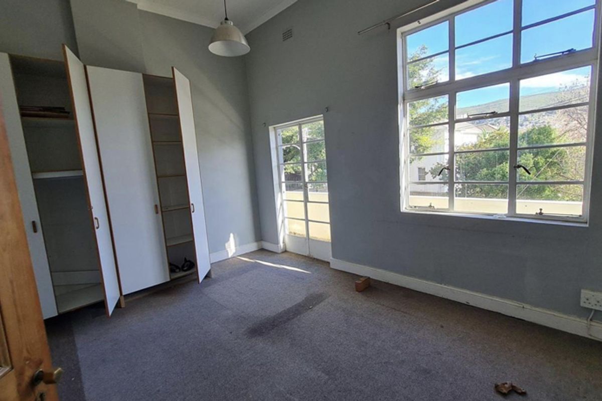 GB1 Mixed Use Building for Sale In Gardens, Cape Town - Photo 4