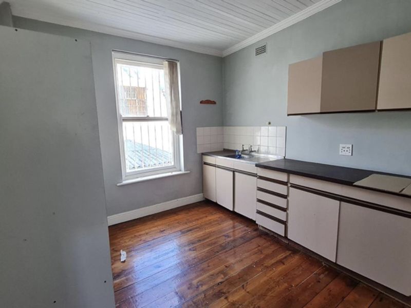 GB1 Mixed Use Building for Sale In Gardens, Cape Town - Photo 3