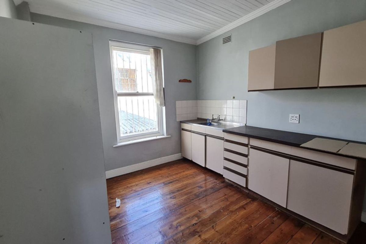 GB1 Mixed Use Building for Sale In Gardens, Cape Town - Photo 3