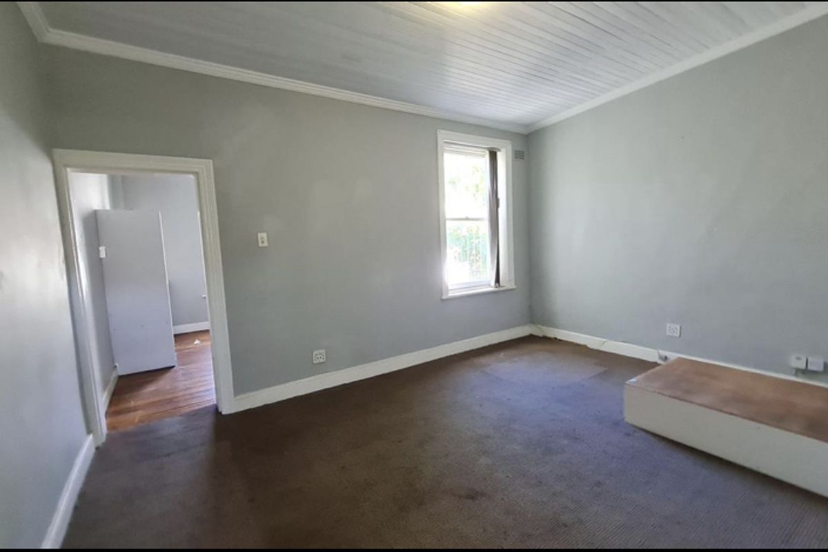 GB1 Mixed Use Building for Sale In Gardens, Cape Town - Photo 2