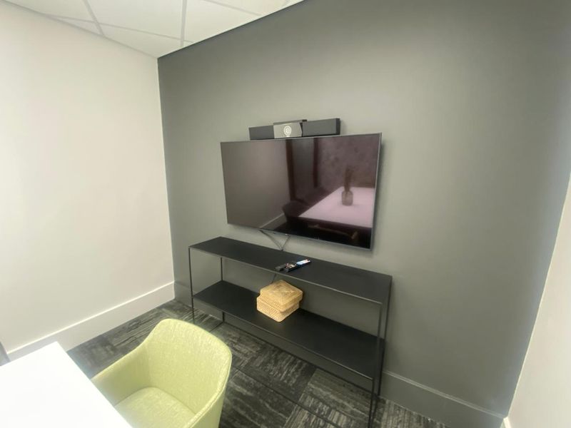 Fully Fitted, Furnished Plug And Play Offices To Let In Gardens - Photo 7