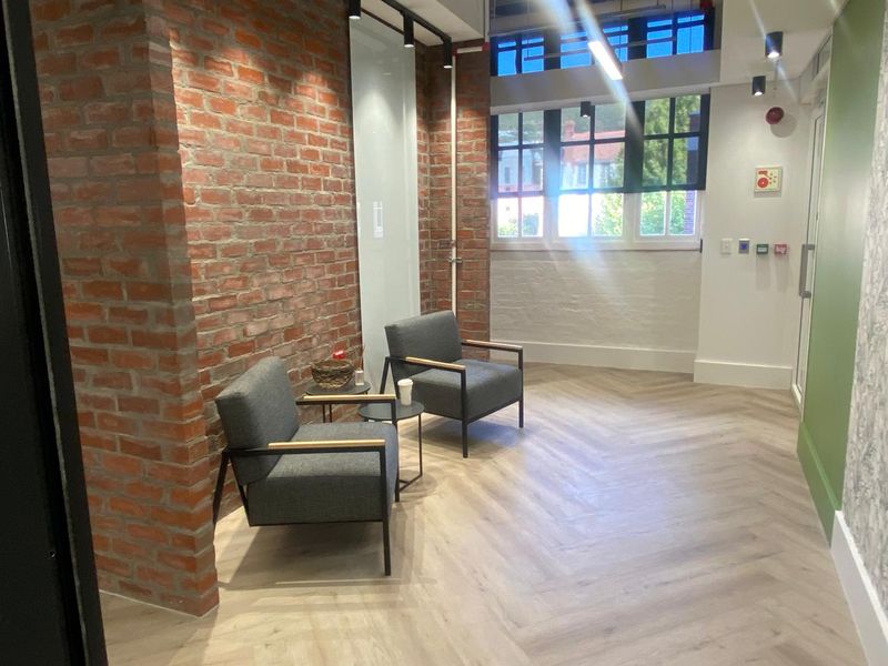 Fully Fitted, Furnished Plug And Play Offices To Let In Gardens - Photo 6