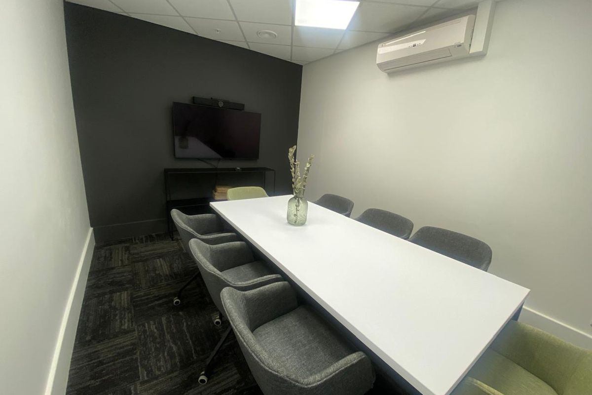 Fully Fitted, Furnished Plug And Play Offices To Let In Gardens - Photo 5