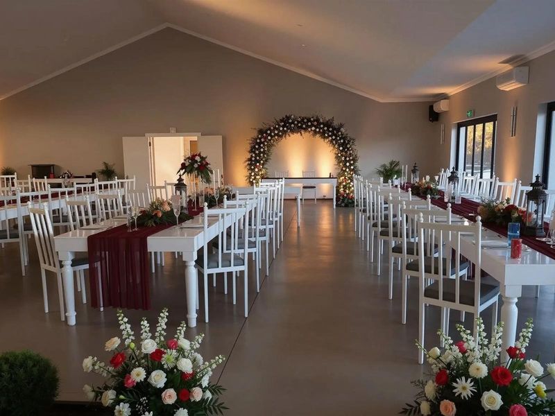 Lovely property offering diverse range of income opportunities - Photo 4