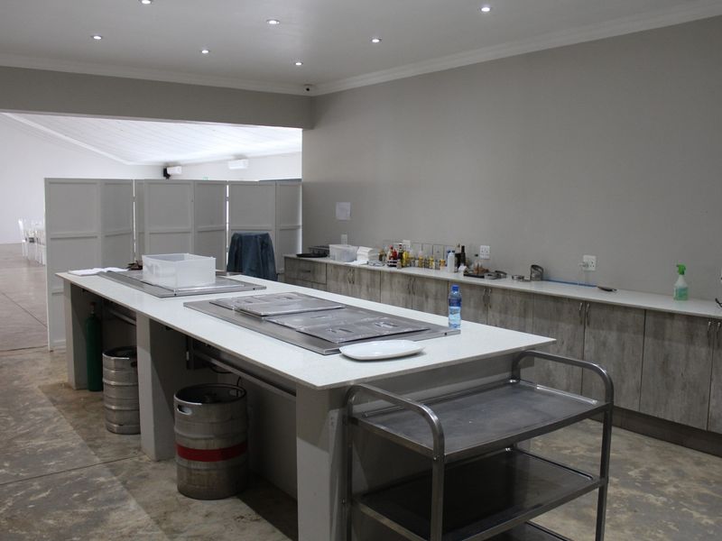 Lovely property offering diverse range of income opportunities - Photo 10