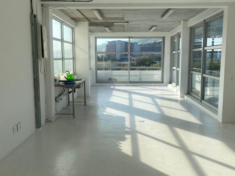 Stunning Floor Space To Let in Roeland Street - Photo 3