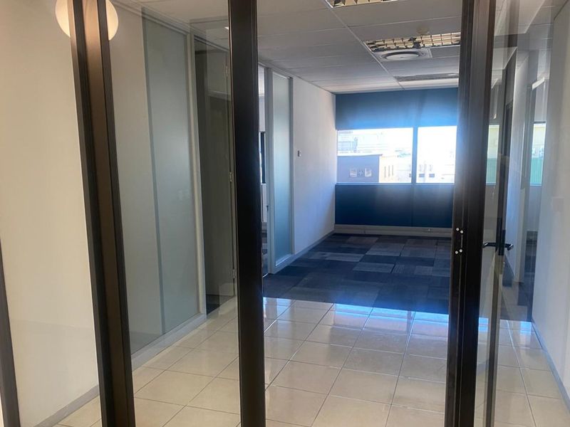 A-Grade Office Space To Let at The Box in Cape Town City Centre - Photo 2