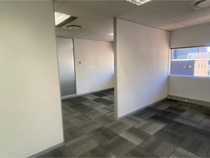 A-Grade Office Space To Let at The Box in Cape Town City Centre - Photo 4
