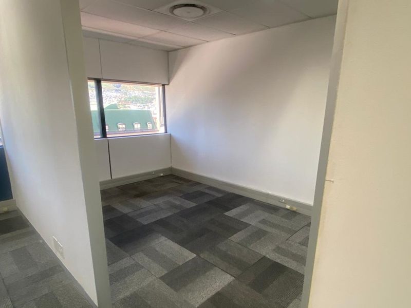 A-Grade Office Space To Let at The Box in Cape Town City Centre - Photo 8