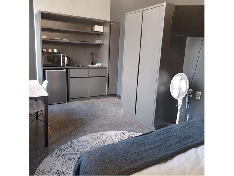 Apartment To Rent in Cape Town City Centre, Cape Town - Photo 7