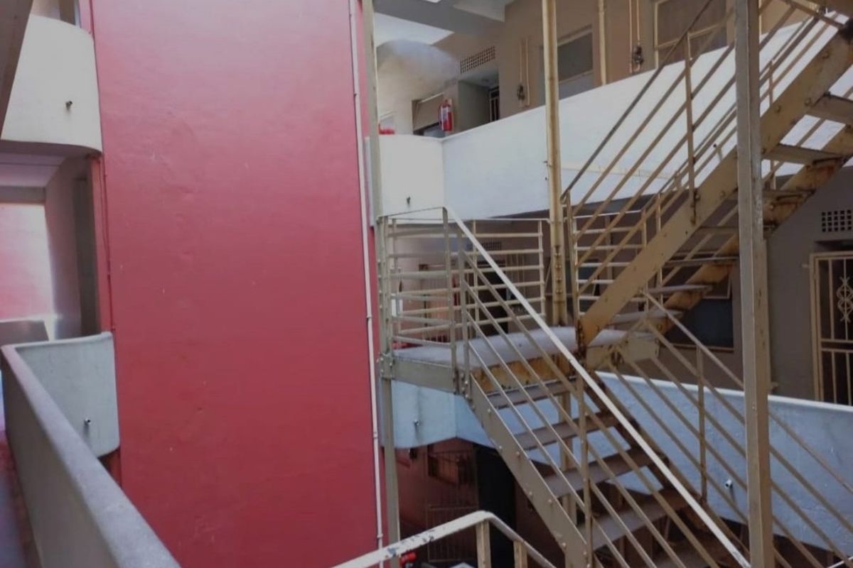 This is a rare opportunity to own a high-yield commercial property ! - Photo 5