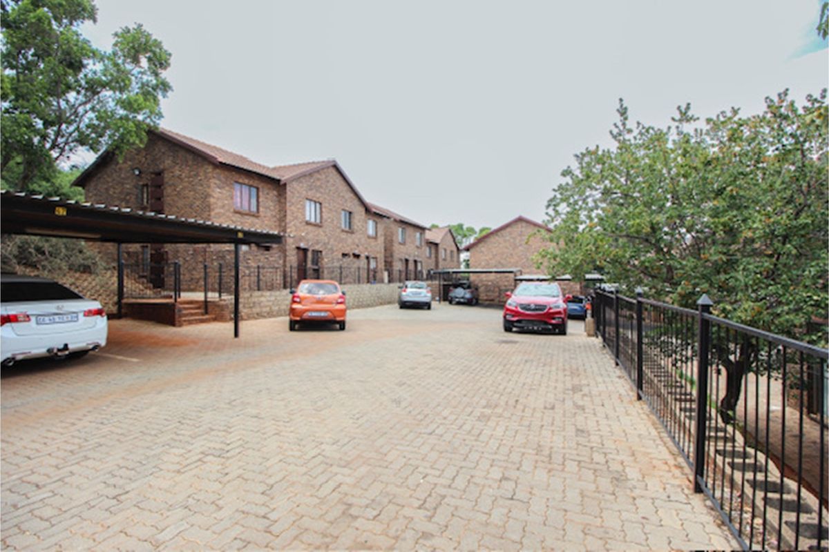 Residential Building Comprising 55 Units - Photo 2