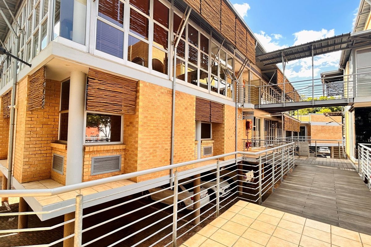 Commercial office building in Menlyn - Photo 4